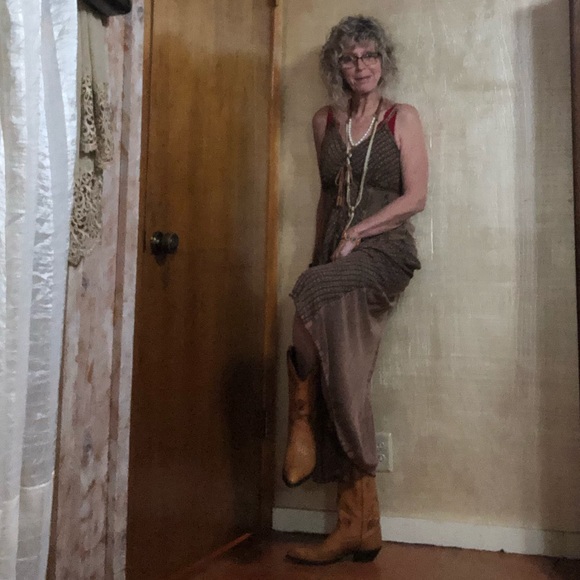 Welcome to Sheet’s Unique Boutique! Howdy! - Picture 11 of 16